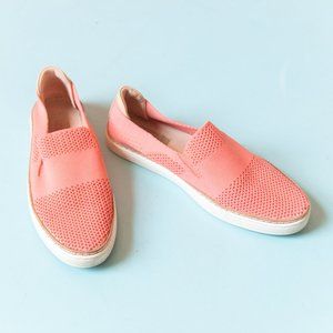 UGG Sammy Vibrant Coral Fabric Knit Slip On Sneaker Flats Size 7.5